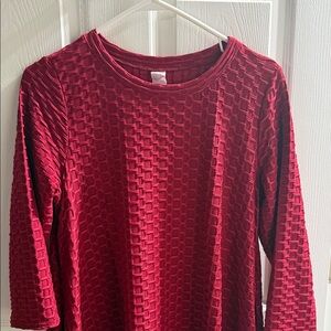 Women’s Textured Long Sleeve Top in Deep Red